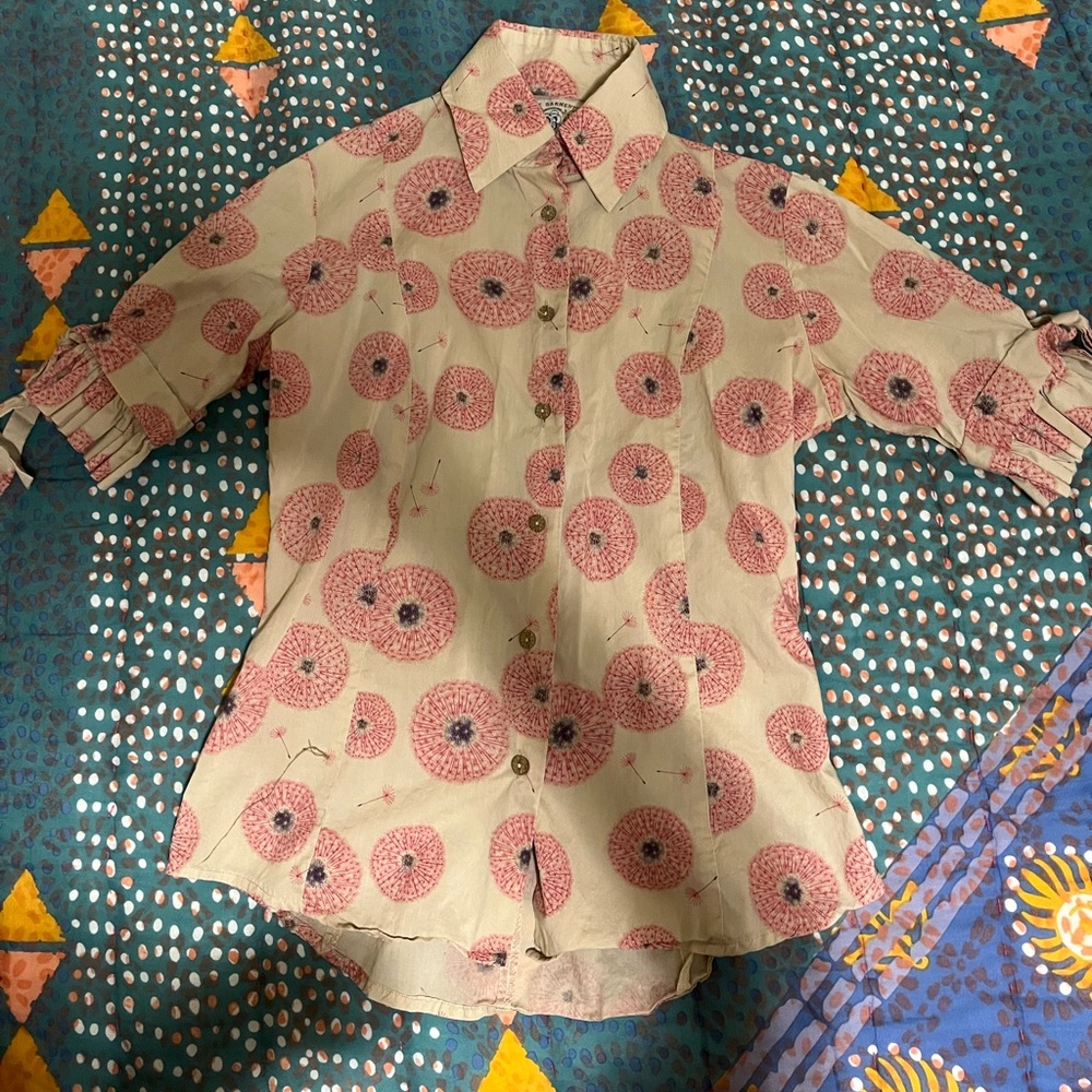 Fitted Floral Feminine Button Down
